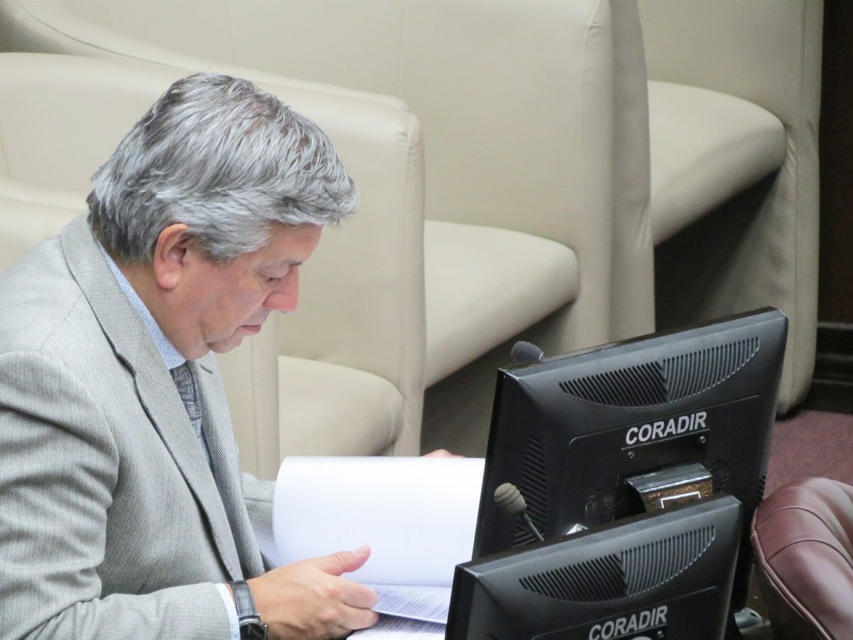 GuilletLuis's tweet photo. En este momento, estamos sesionando en Diputados donde tomarán estado legislativo:
👧 👦Subsidios a Ludotecas y Jardines Maternales
👨‍🏫👩‍🏫 Reconocimiento a la labor docente en el contexto de la pandemia.
👧👩👵 Capacitación a Diputados y Senadores sobre la Ley Micaela. https://t.co/2nWxgiyogr