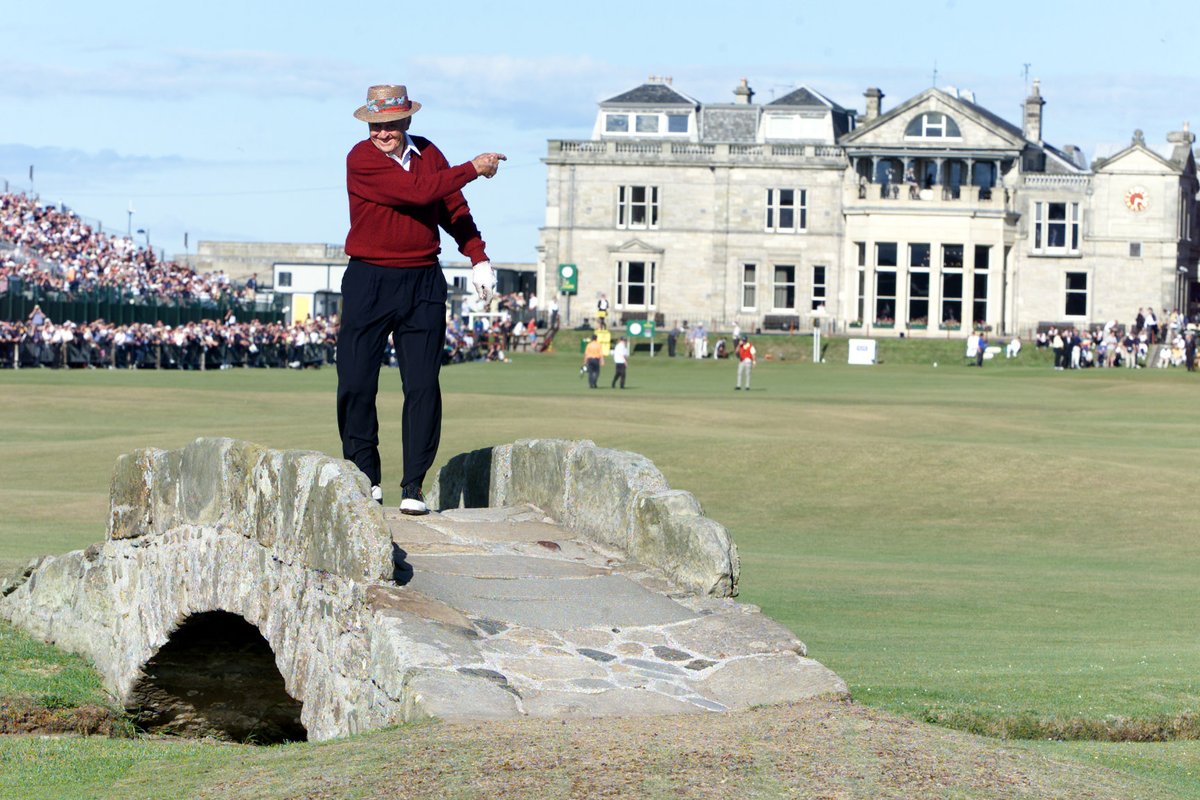 TheOpen's tweet photo. Slammin Sam Dancing on the Swilcan Bridge during the Champions Challenge in 2000 🕺🏆 https://t.co/03QIo1dDOr