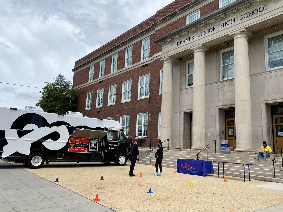 AnacostiaHigh's tweet photo. We are at Kramer Middle School until 3pm today!
Thanks to professional basketball player, @isaacbonga, for donating @andpizza .
Any @KramerMiddle or Anacostia families who are enrolled can come and grabbed a pizza. We can also help you complete enrollment onsite. #WhyAna https://t.co/EjZoNfCLG0