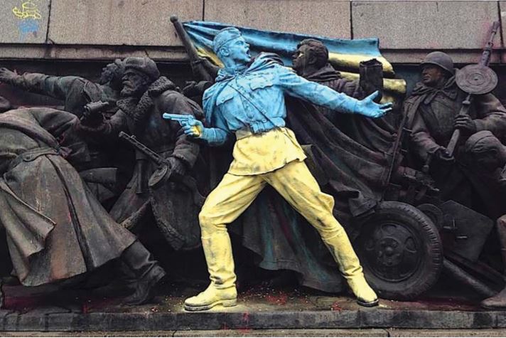 8 The final vandalism occurred during the annexation of the Crimean Peninsula by the Russian Federation in 2014. Only the central figure and flag of the bas-relief were painted the national colors of the Ukraine. This sparseness is atypical and seems to be deliberate and thematic