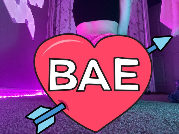 Come see how working out regularly  has affected my ass ;)  https://t.co/NwBFhCVrrA https://t.co/gA3