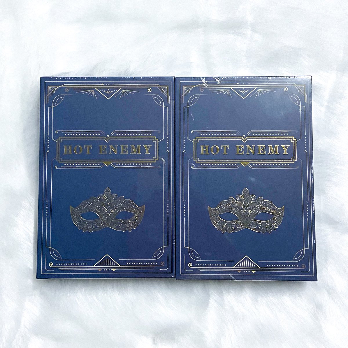 mizlovestore's tweet photo. Box hot enemy อริยั่วรัก 1-2เล่มจบ มือหนึ่งในซีล
📍ขาย680บาท(ส่งฟรีพัสดุ)/ปก680บาท
📍line : misslovebagshop
#hotenemy #hotenermy #อริยั่วรัก #memew #นิยาย #นิยายมือหนึ่ง #นิยายวายมือหนึ่ง #นิยายวาย #นิยายวายมือหนึ่งสภาพดี #นิยายวายมือสอง #นิยายวายมือสองสภาพดี #นิยายวายราคาถูก https://t.co/r8r8WzR9iJ