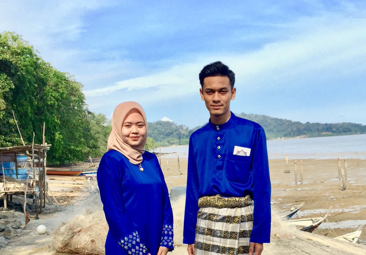 itskimierapi's tweet photo. Alhamdullilah 🌹 syukur kepada Allah Tuhan semesta alam kerana mengizinkan kita masih kekal bersama dan bertemu dihari mulia hari kemenangan umat islam 💝 Doakan apa yang dirancang dan kami impikan dimakbulkan Tuhan 🌹 @_nrchayaa #raya2020 #AidilfitriLuarBiasa #rayapkpb https://t.co/FMt1ZjV44e