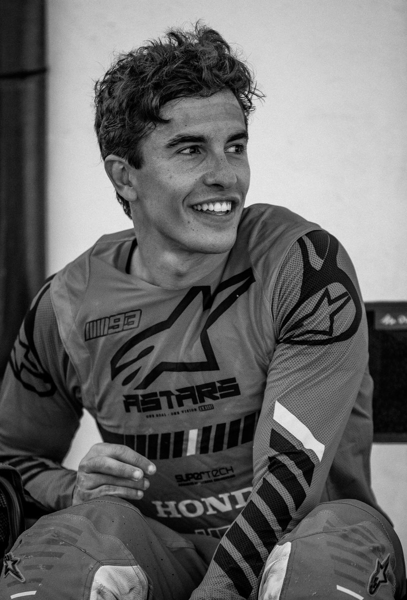 marcmarquez93's tweet photo. Be happy and smile 😁 https://t.co/hy5w9UPQOC