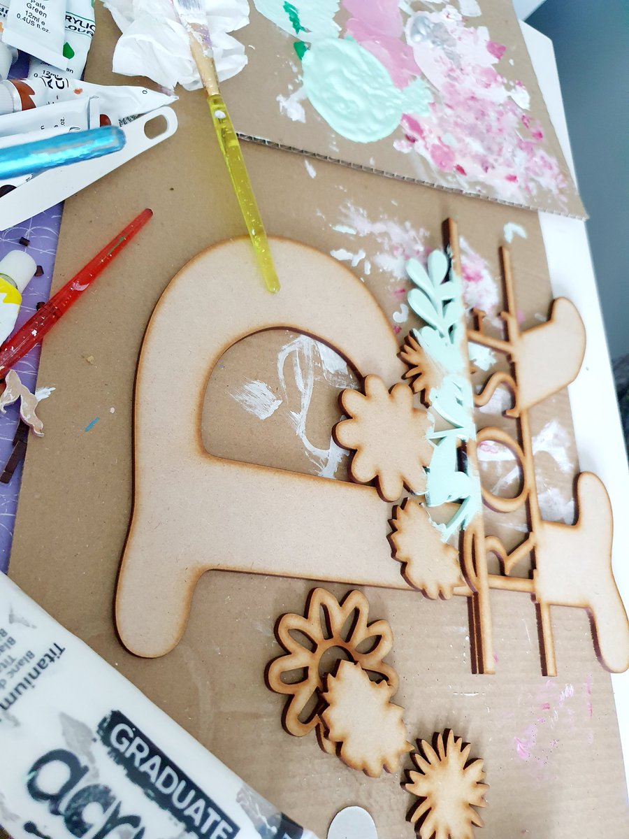 Alittledreamof's tweet image. Work in progress ! ❤ #Whip #picoftheday #Splitletters #Woodenletters #pastelcolours #Decor #nursey #plaque #craft #crafty #painting #ilovecrafting #Handmadebyleigh #floral #SBS #handmade #supportsmallbusiness