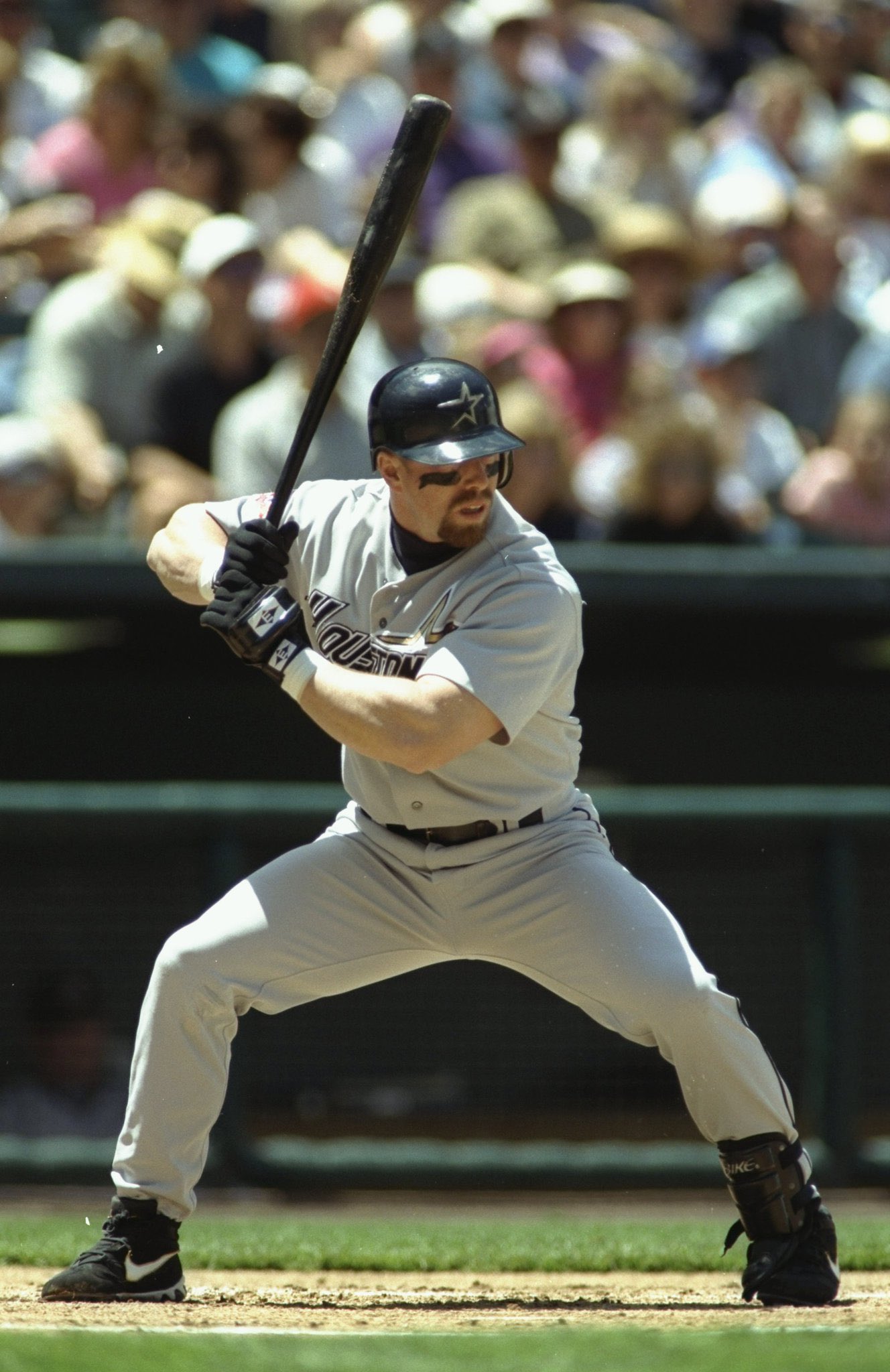 Happy birthday to Jeff Bagwell what a monster he was!

He was so feared that he was walked about 149 times in 1999. 