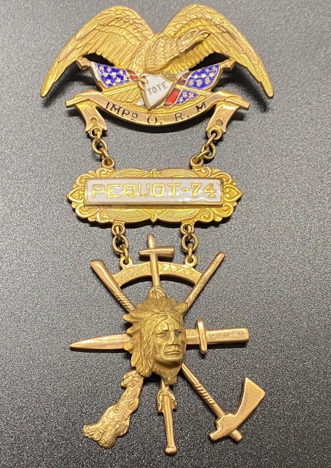 HSAFraternalism's tweet photo. The Improved Order of Redmen was founded in 1834, making it one of the oldest fraternal groups in the US. The jewel shown here is a Past Chief's from Pequot Tribe No. 74, dating from 1936. #fraternity #jewel #vintage #specialcollections https://t.co/XUbt5o1pL1