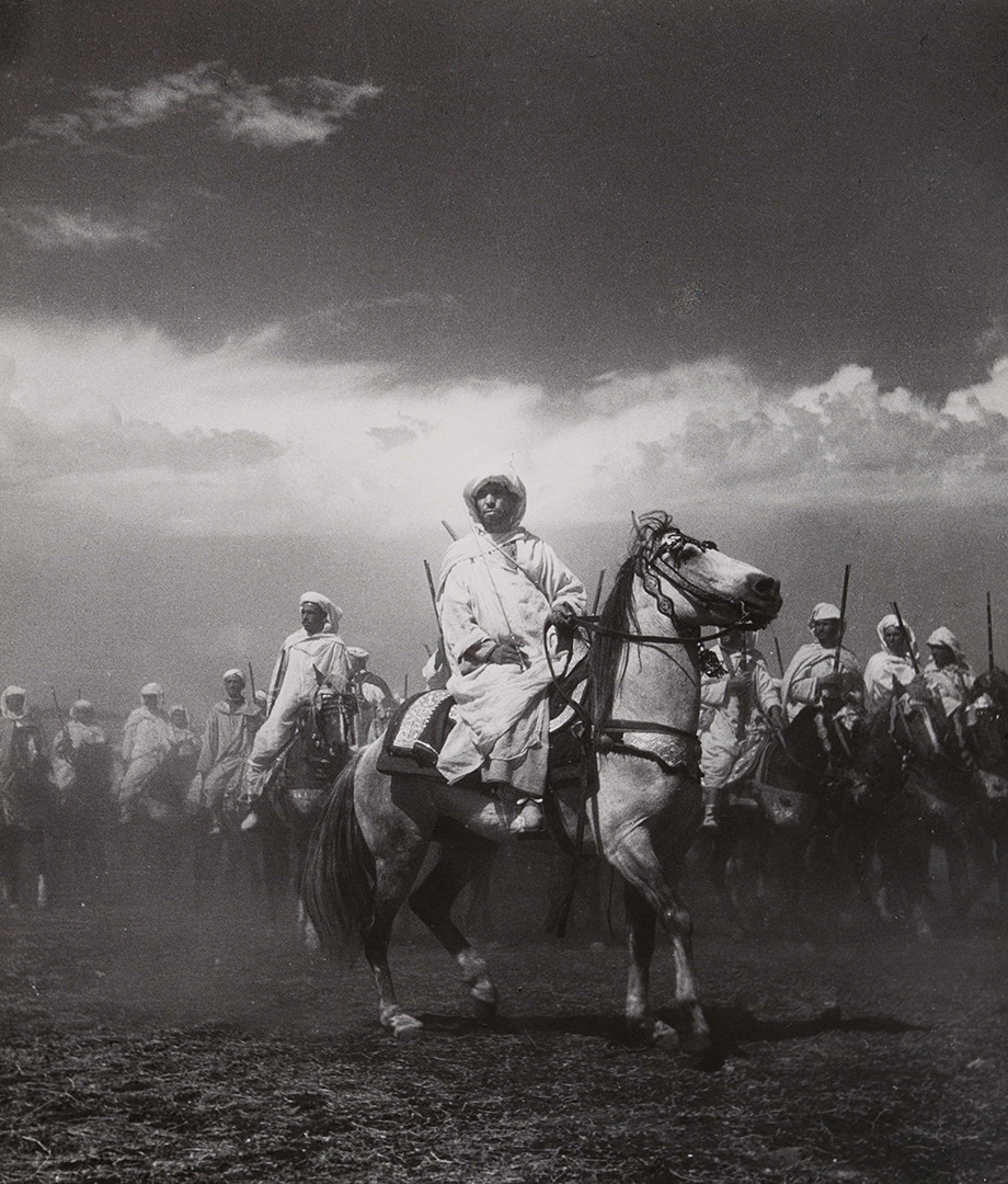 A Tbourida horseman. Eljadida 1949. 📸Bernard Rouget.