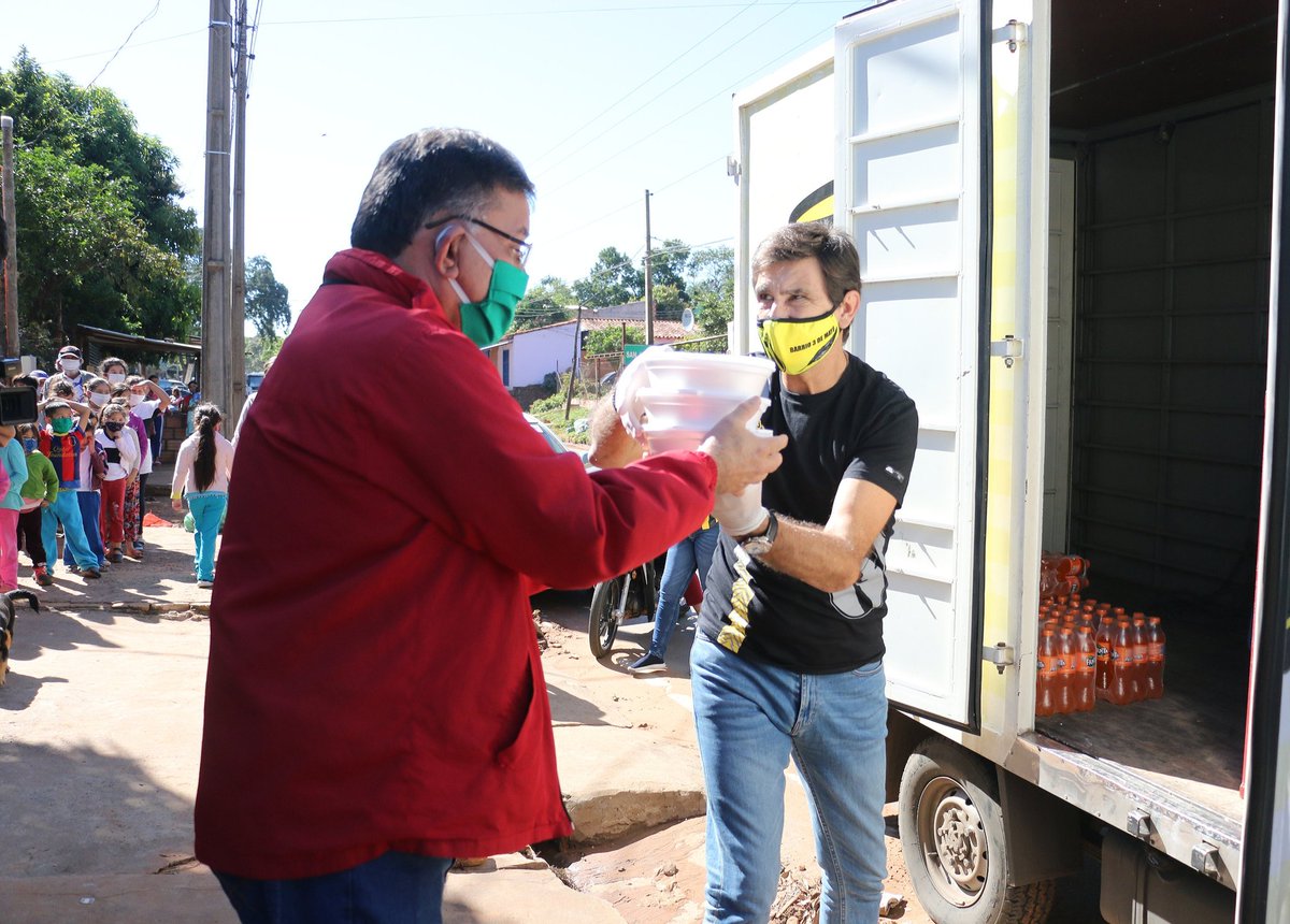 ClubGuarani's tweet photo. ¡Así vivimos hoy una nueva edición del #TembiuLegendario! 💛🖤
Con mucha alegría dimos una mano a decenas de familias de la ciudad de San Lorenzo
¡Gracias a @CocaCola_Py, @SaltarinRojoPy, #ArGor y todos los que lo hicieron posible! 💪 https://t.co/6mb0MyUdmL