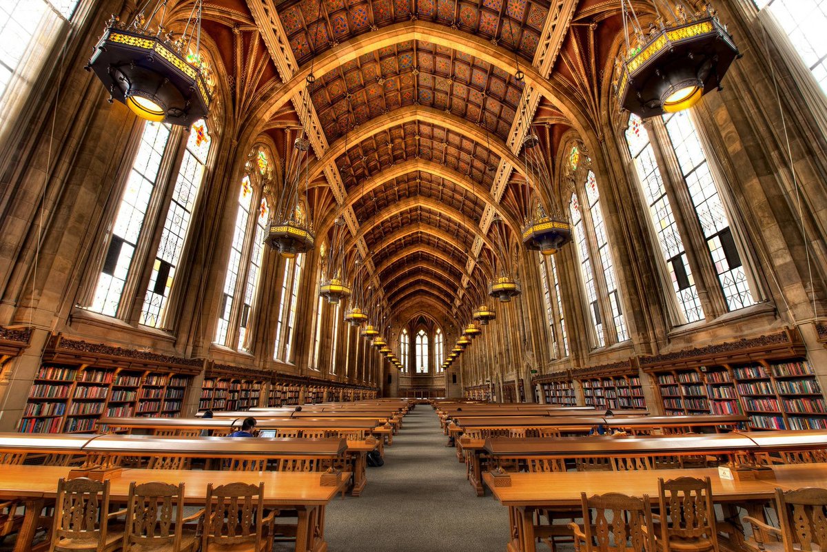 8/ University of Washington ( @uw) is one of the top US universities. Magnificent 700-acre campus with landmark buildings such as Suzzallo Library, lined with Yoshino cherry trees. Has a Berkeley feel to it. Right in the center of the city