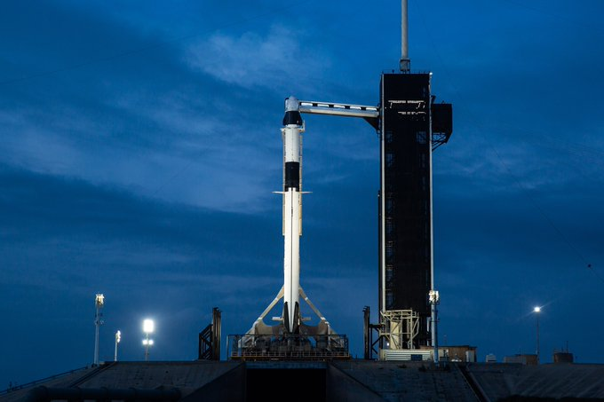 nexxusfl's tweet photo. Targeting 4:33 p.m. EDT today for Falcon 9’s launch of Crew Dragon with @NASA astronauts on board. Teams are closely monitoring launch and downrange weather → https://t.co/00nd9RyNhR https://t.co/jXTV5UG2mJ