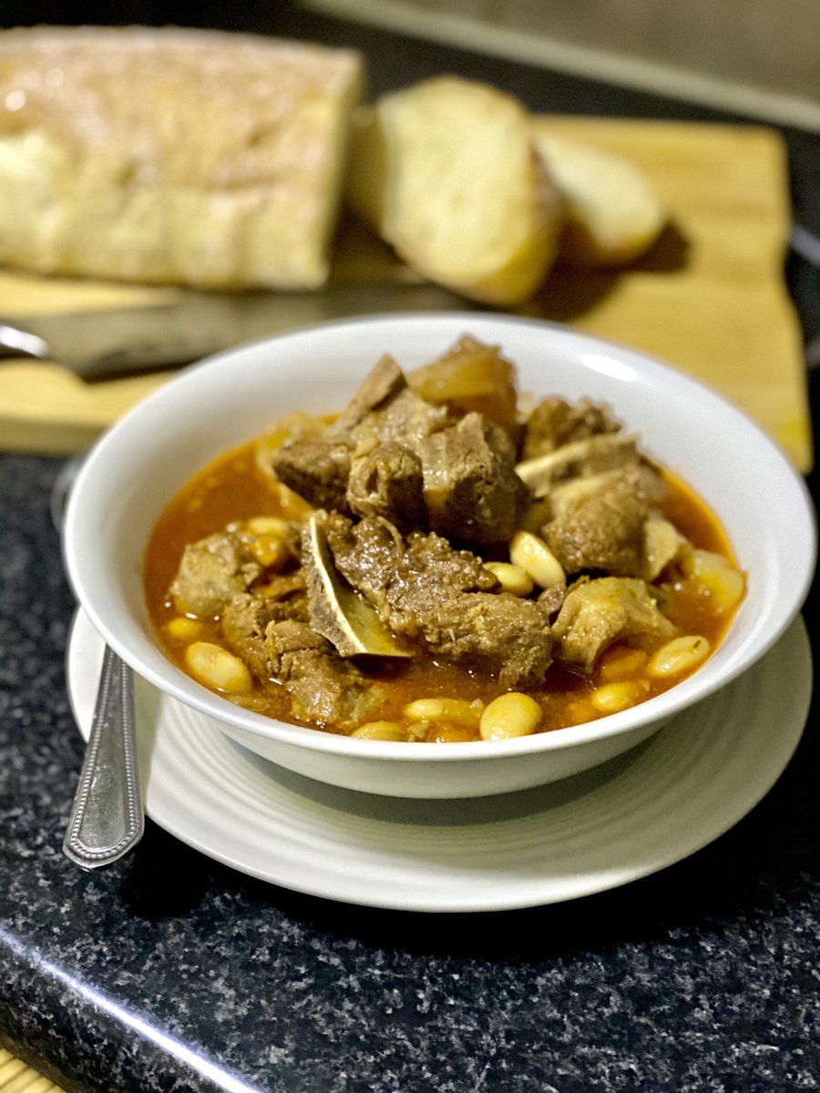 chef_bennym's tweet photo. It’s a soup-kinda day, dinner is served 😋! #beef&beansoup #lockdownsoup #coldday #fortheloveoffood #dowhatyoulove #lovewhatyoudo #cheflife https://t.co/AdQBHhAxxQ