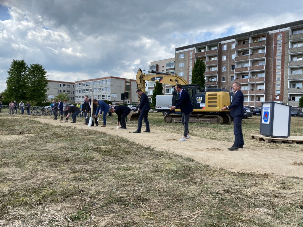 We are proud to announce that in Anklam (Germany) the first shovel was in the ground today! A nice 8-lane 25 meter pool will be build by German construction company <a href="/slangenkoenis/">s+k</a>