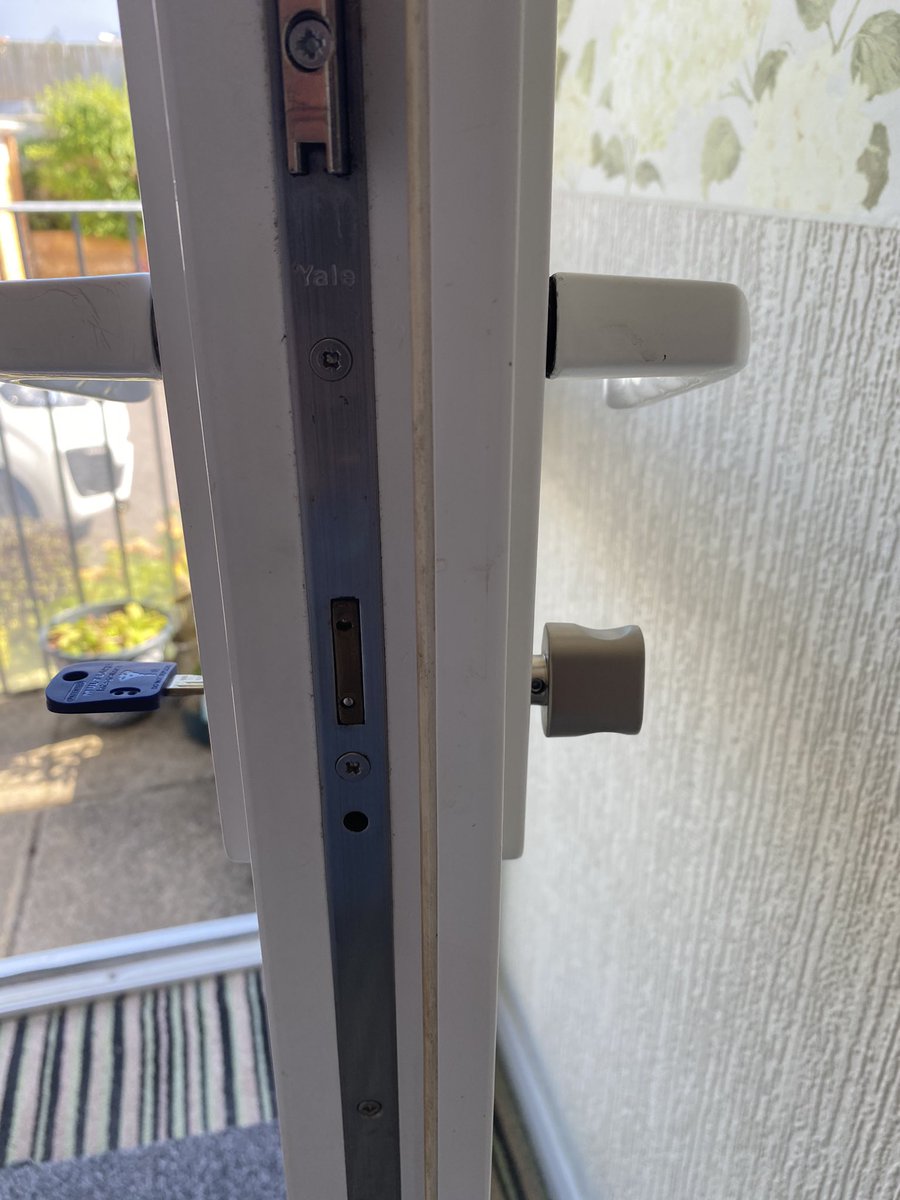KeySurgery's tweet image. Upgraded an elderly ladies cylinder earlier today. She kept leaving the key in the door and the family and carers couldn’t get in. Can also do key and key which allows access from outside even with the key left inside.
