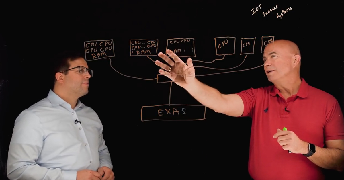 DDNintelligence's tweet photo. #DDN Chief Research Officer Sven Oehme talks shop about #EXA5 with @georgeacrump from @storageswiss. https://t.co/gOFJ6gF7de https://t.co/RdQhrxAl6V