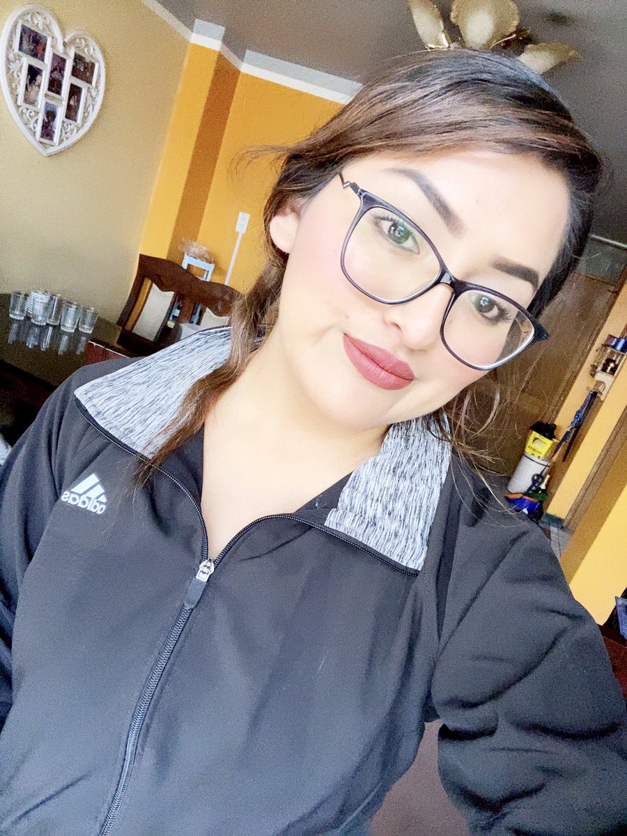 munequitamilly_'s tweet photo. Les dejo una bonita canción 
https://t.co/Q4X8THqMZv
Madrecita Linda #FelizDiadeLaMadre #muñequitamilly https://t.co/LDIbSsiWb4