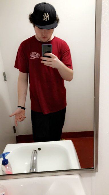 See a difference? I don&rsquo;t, I&rsquo;m the just the same under the clothes. #nudism #artsy #bodypositivity #nature<a href="/tag/nature"class="tags"><span>#nature</span></a><a href="/tag/natural"class="tags"><span>#natural</span></a><a href="/tag/photography"class="tags"><span>#photography</span></a><a href="/tag/bodyconfidence"class="tags"><span>#bodyconfidence</span></a>