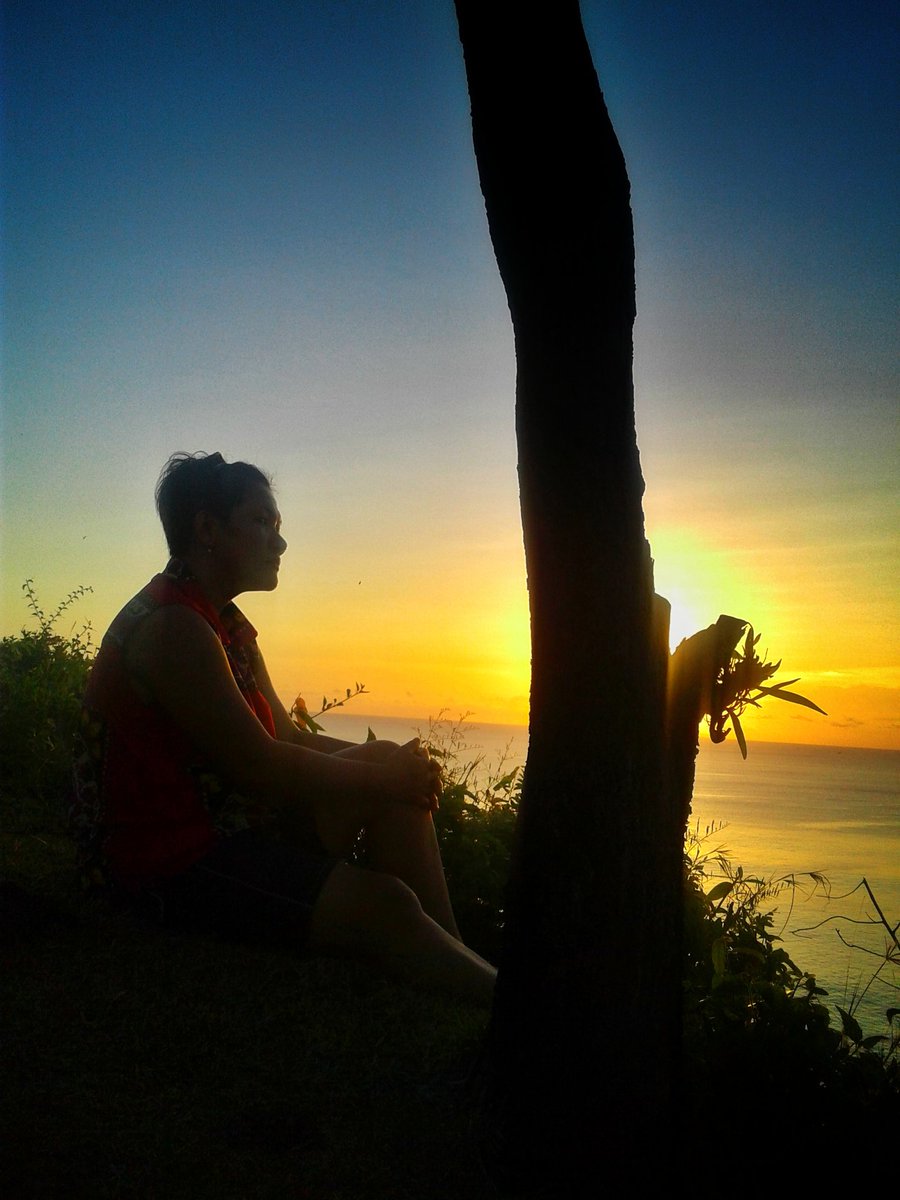MYantiara's tweet photo. #sunset #sunsetime #bingin  #uluwatu #bali #beach #spiaggia #mare #beachvibes #goodvibes https://t.co/oxLQ959NRU