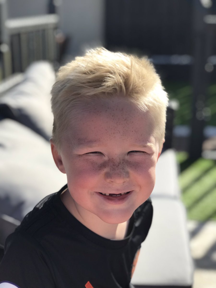 lauraw8484's tweet image. 2nd front tooth out during Lockdown for Ryan! Thank goodness the tooth fairy is an essential worker! 🙌🏼 🧚‍♀️ 💰 #2frontteeth #lockdown #2020 #looksevencheekier @GarnockPrimary