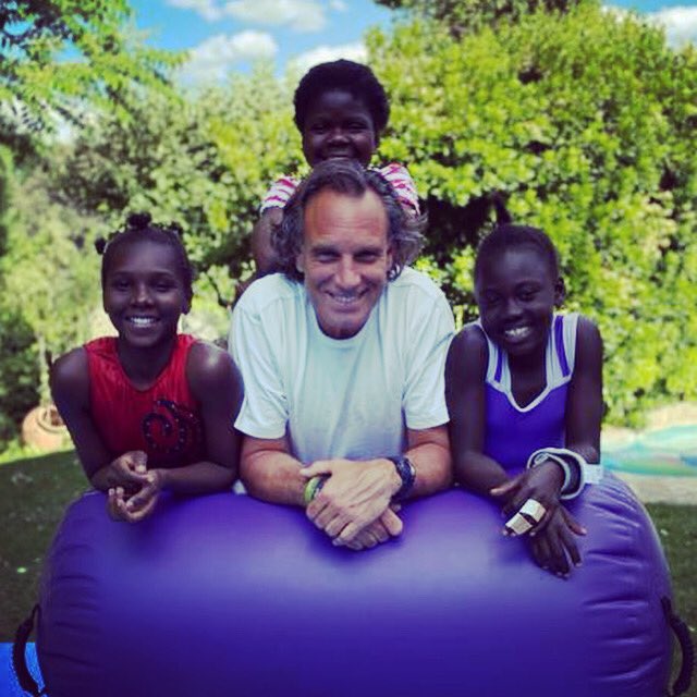 Con 3 de las 4 Chadis gimnastas en casa!!!! (Grace, Anne Marie y Achta) Qué maravilloso veros tan guapas!!! #tutambienpuedes #DestinoChad #ChildrenCare #Africa #Chad  #ValoresPozuelo