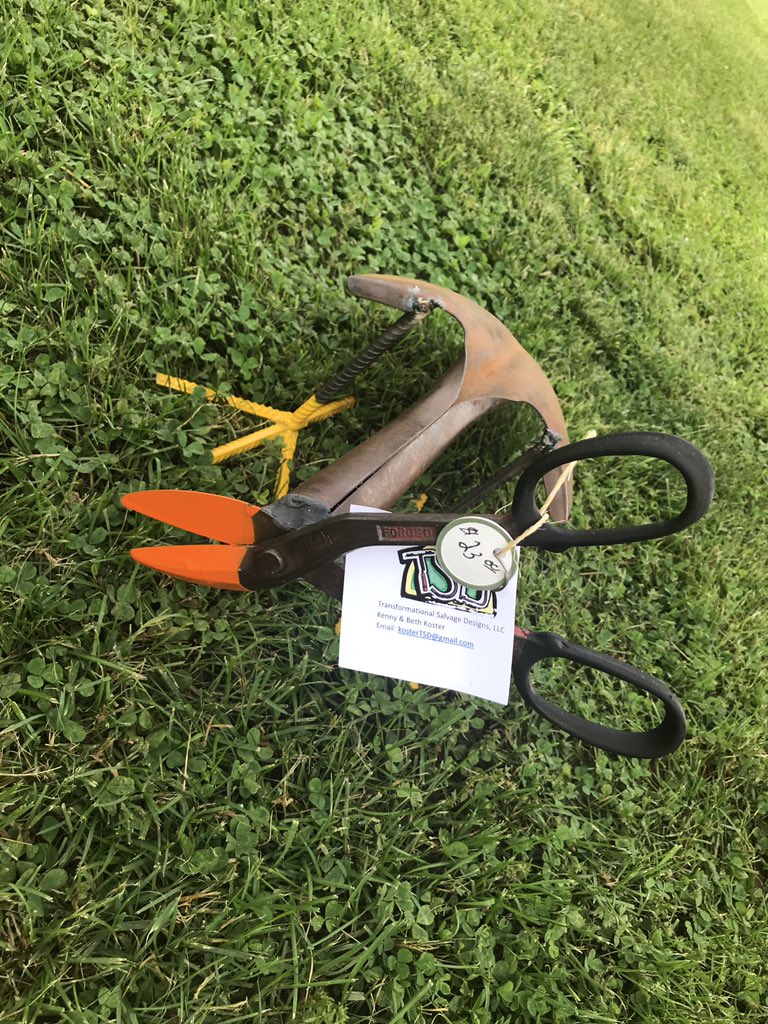 kostertsd's tweet photo. A dog created by an old hand drill, railroad spikes &amp; a couple golf irons for ears! Three shovel birds ready to go too that are “junky to funky”. https://t.co/QdWRYSbGe2
