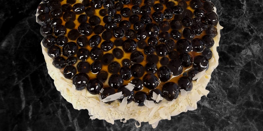 😍❤️😋 Blueberry Cheesecake with Belgium Chocolate by Pastry Chef Janer

IG 📷 fil.euro.bakery - 2348 Dufferin Street

#takeoutday #takeoutdaycanada #cheesecake #dessert