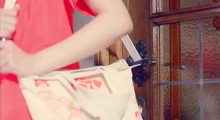 HKNRS_'s tweet photo. Adivina el MV con HKNRS - #HakuJuego - Nº7 https://t.co/f0QWitRK5F