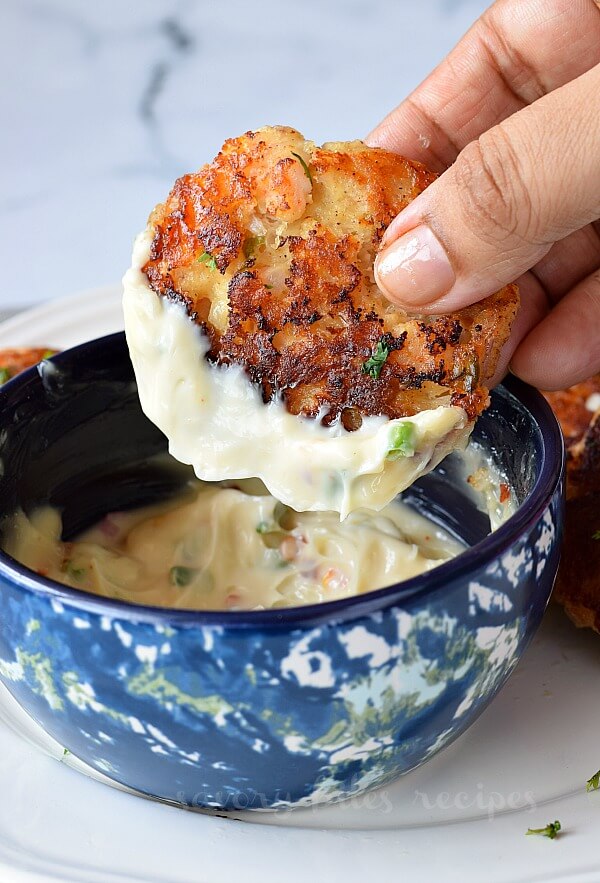 Quick and cheesy Shrimp Cakes! Under 30 mins fix these with lemon aioli!
Detailed recipe is here: savorybitesrecipes.com/2020/05/easy-s…
#savorybitesrecipes #shrimpcakes #seafood #appetizer #shrimp