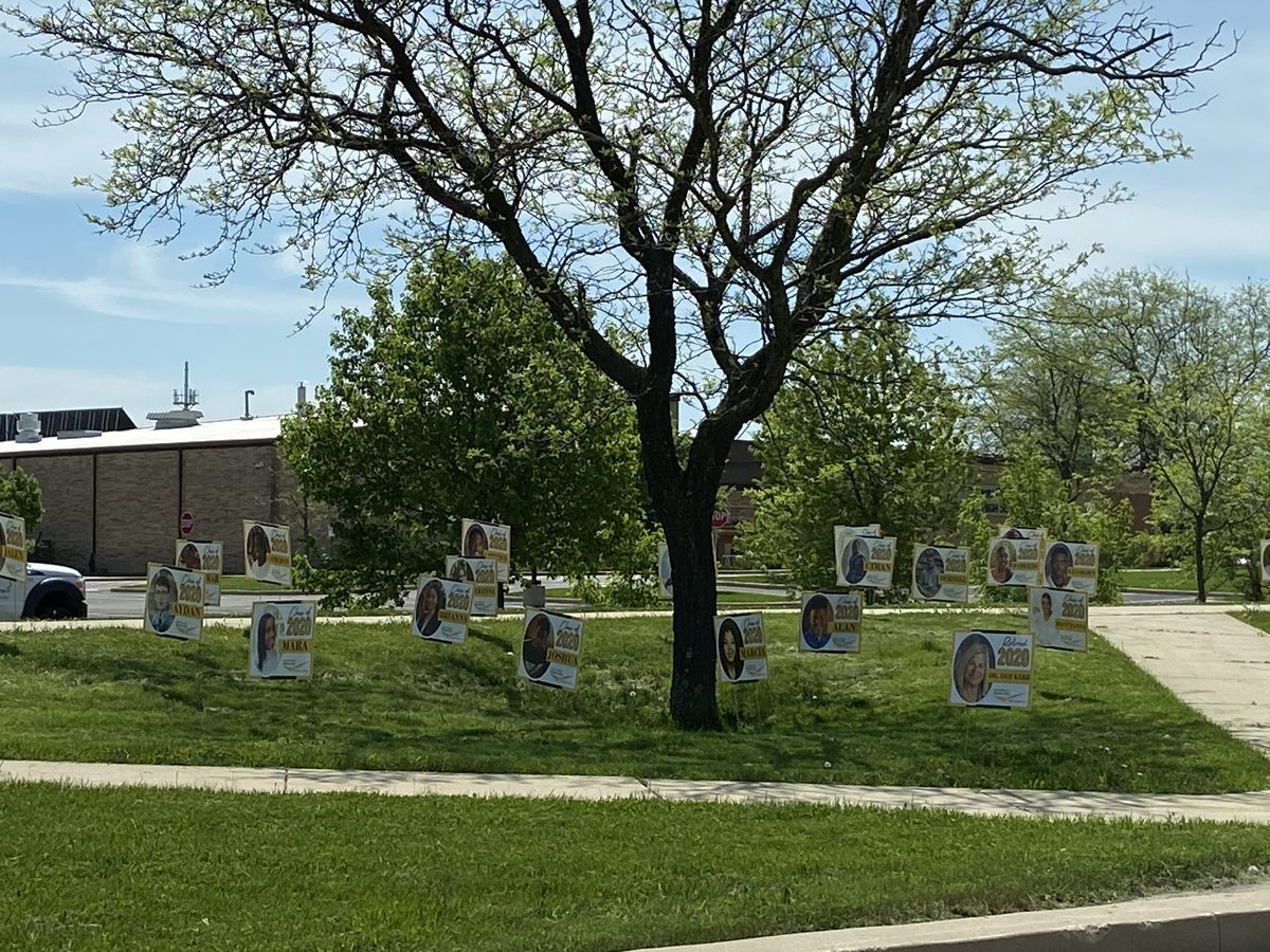 PrincipalLam's tweet photo. Happy to see some amazing graduates today during Senior pickup 🖤💛 So proud of the Class of 2020! #BDStrong #TeamBrownDeer https://t.co/mjGou9xKlR