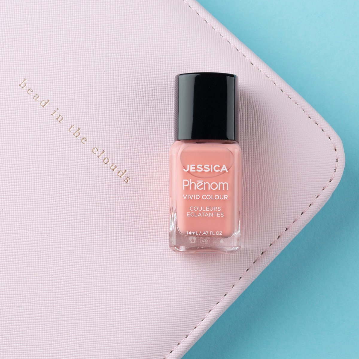 JessicaNailsMX's tweet photo. ¡Phēnom es la última tecnología para uñas! Estos esmaltes innovadores son de secado rápido, dejando un acabado brillante e intenso como el del gel, pero sin necesidad de lámpara para secar.

El tono de la imagen se llama U Had Me At Hello y está disponible en la tienda en línea. https://t.co/3qprPfsuHC