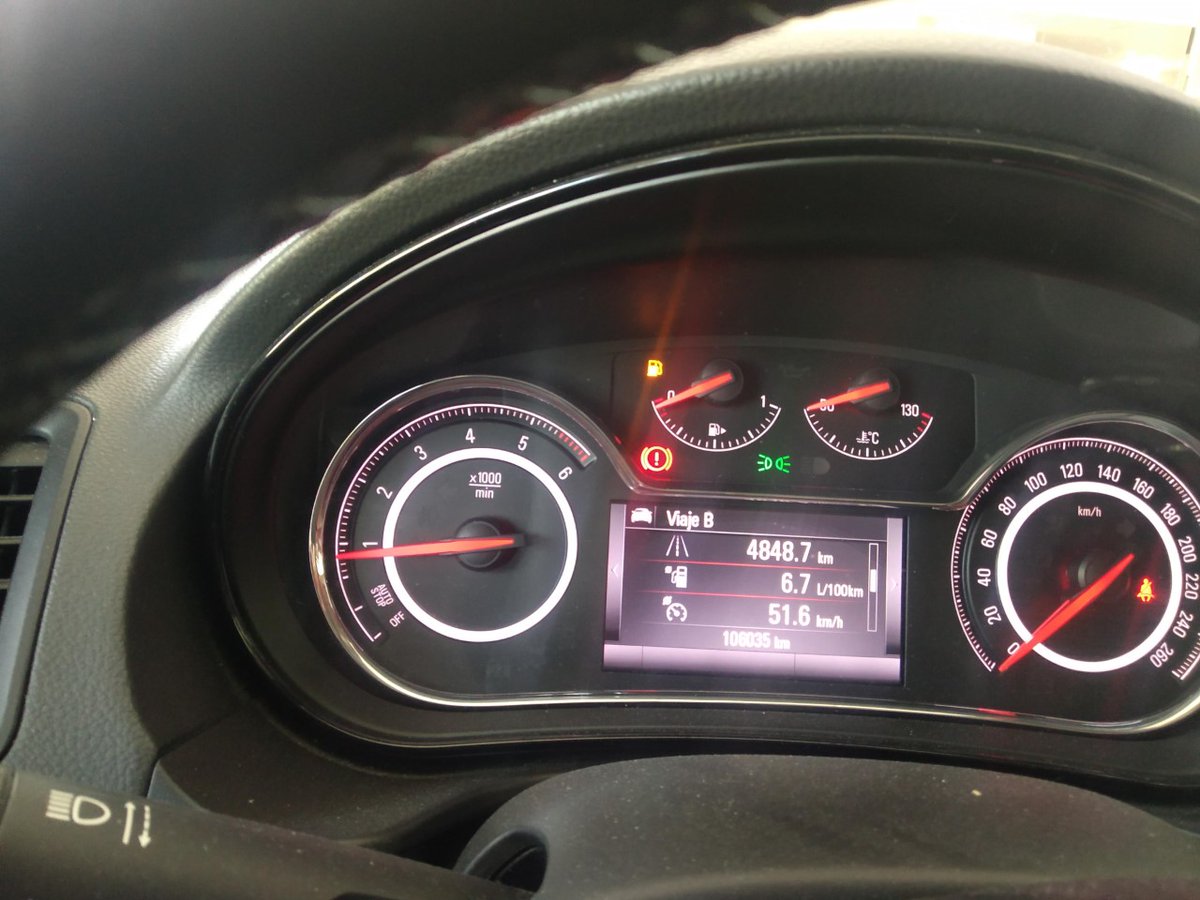 AutomocionBravo's tweet photo. Opel Insignia 1.6 dti 120cv 2016 106.000km 9.900€
llantas de aluminio , cromados exteriores, sensores de aparcamiento delanteros y traseros, asientos deportivos con lumbares, lector de señales de trafico, crucero, climatizador digital bizona. Para mas información 968472822 https://t.co/3Qug7L0ktJ