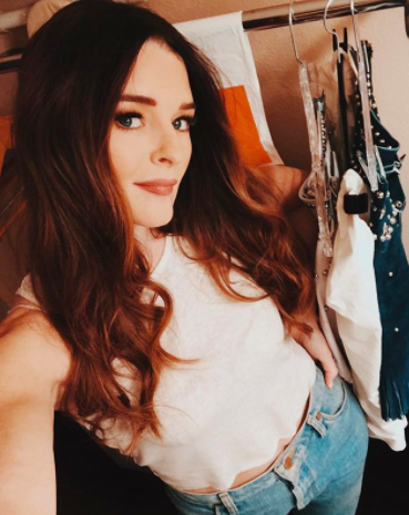 JennaPaulette's tweet photo. I CAN’T WAIT TO BE DOIN MY MAKEUP AND PICKIN OUTFITS BACKSTAGE AGAIN 😭🤠✨ #putmeincoachimreadytoplay https://t.co/L3eXGQUhRr