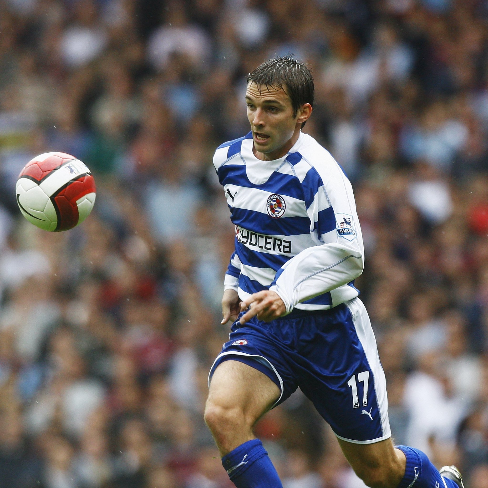 Happy 37th birthday to former winger and international Bobby Convey  