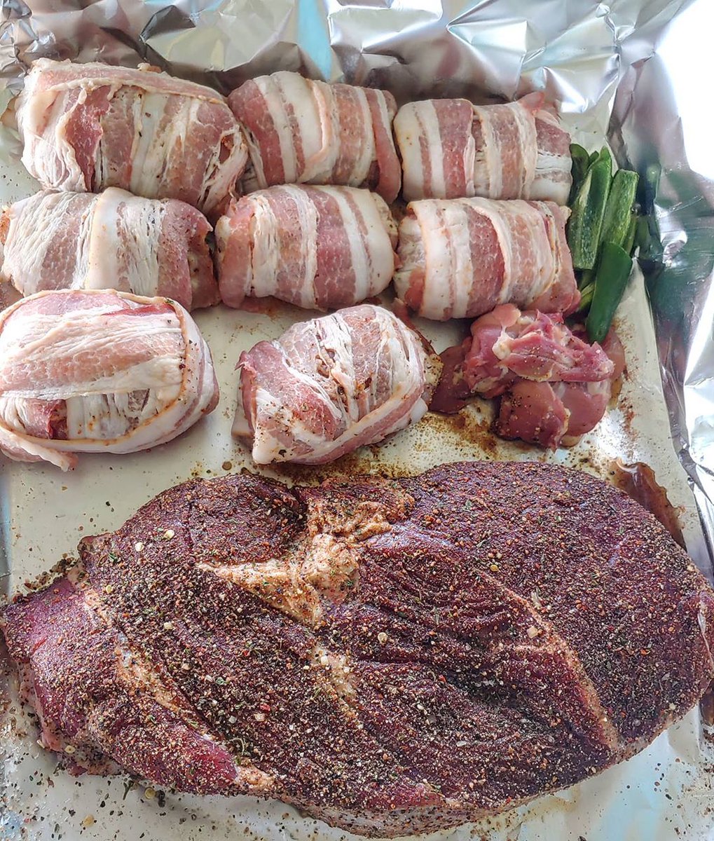 PittsandSpitts's tweet photo. If we weren't hungry before, we are now. 📷: @mattb_81
#beef #chicken #chickenbombs #grill #grilledmeat #grilled #grilling #smokedmeat #bbq #barbecue https://t.co/U8MILkFUGz