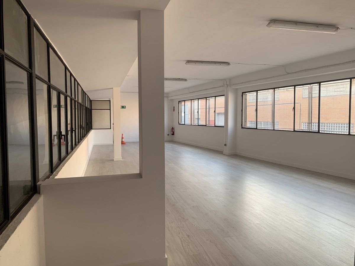 crossfitVK's tweet image. ¿Te imaginas implantar tu negocio dentro de un gimnasio? Te alquilamos distintos espacios desde 125m2 a 10m2, dentro del nuestro ^CrossFit Vallecas^