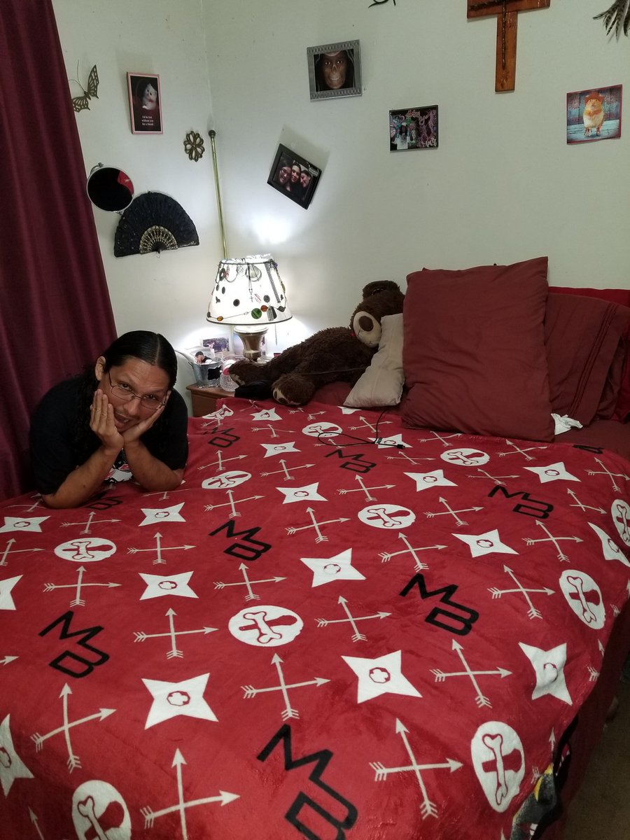 MikeBoneMusic's tweet photo. Designer MikeBone Fleece Blanket. https://t.co/ewrr9zDL0H
Get Yours!!!

#Fleece #Blanket #Support #IndependentArtist #Merch #Clothing #IndieArtists #Entrepreneur #ShopMyCloset #CHH #Share #Indigenous #tshirt #New #ShopNow #Tees #buynow #Merchandised #ShopOnline https://t.co/R72UUFZXUA