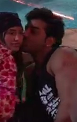  #Robsten  #PahiraBG romance awww.... #ParasChabbra  #ParasChhabra  #TheRaddking