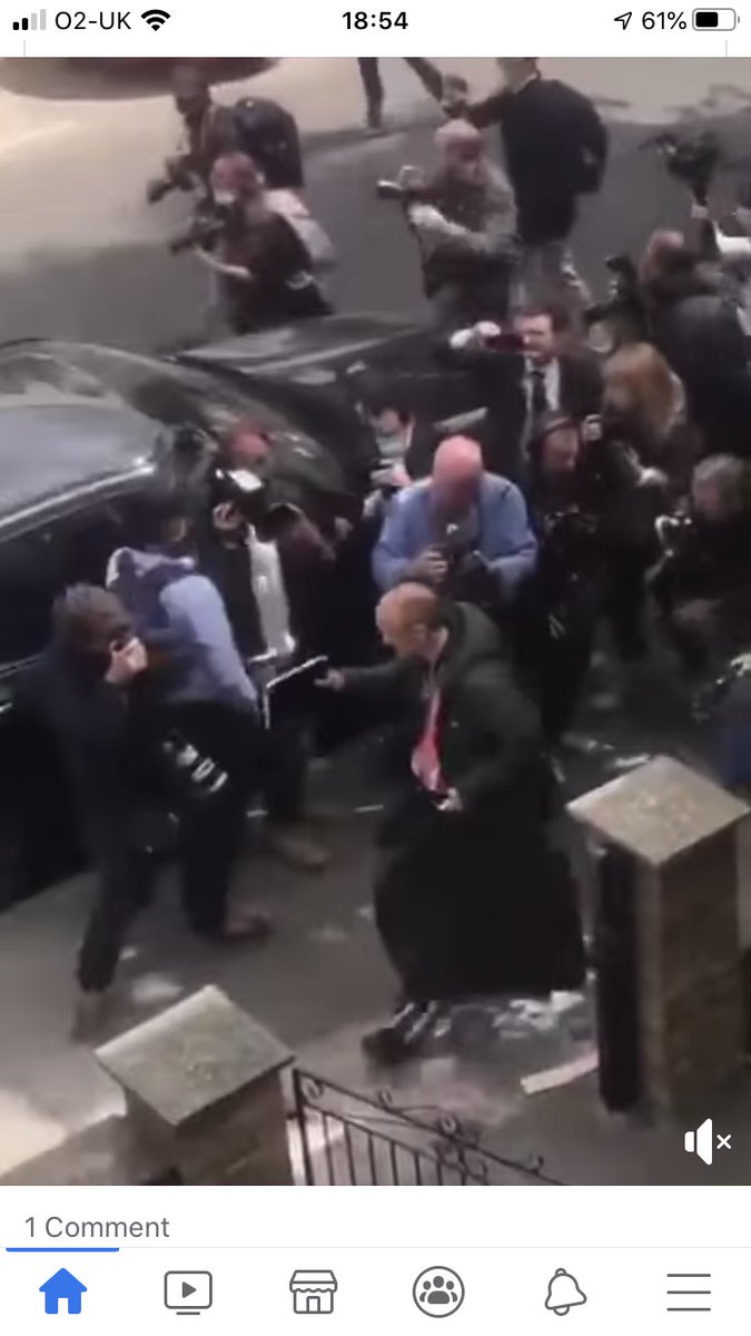 jasenic93's tweet photo. @BBCBreaking so can we actually name these photographers in this picture on your breaking news please, as social distancing is not followed, no I didn’t think so either. https://t.co/vLsKZrR77Y