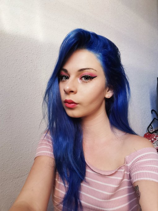 My blue is back and I'm the happiest girl ever✨ https://t.co/Lam2MU1cus
