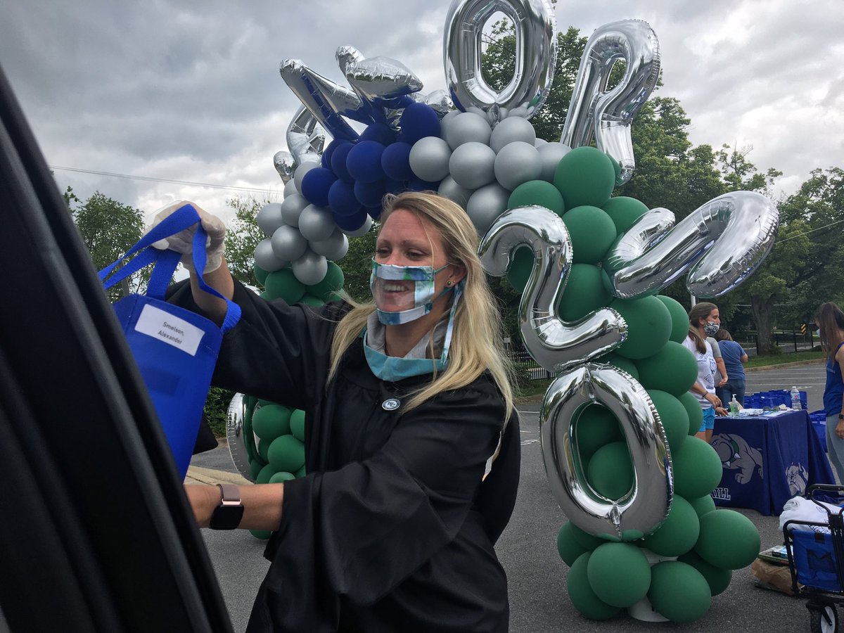 Thank you ⁦@ChurchillPrin⁩ for a most excellent drive-thru graduation sort of ceremony! 

#ClassOf2020 #GoDawgs