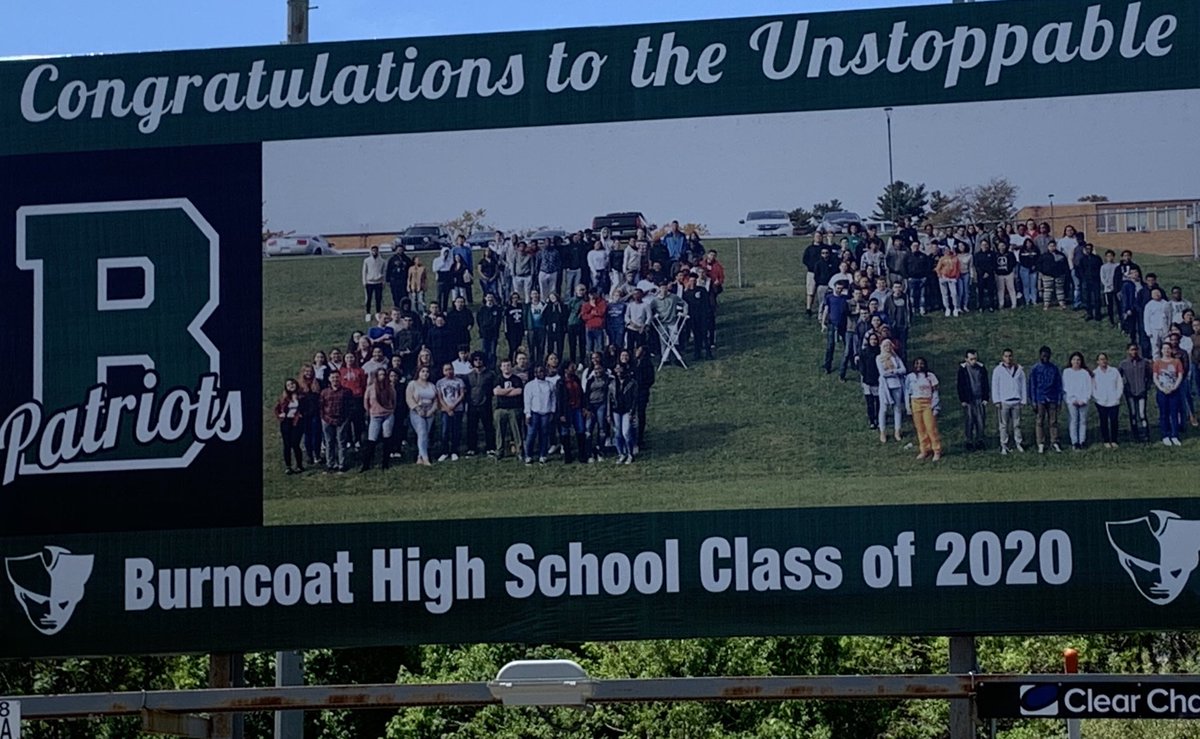 Congrats to Class of 2020! #Worcester’s Burncoat HS salutes their grads with a new billboard ⁦@Specnews1worc⁩ ⁦@BurncoatHS⁩