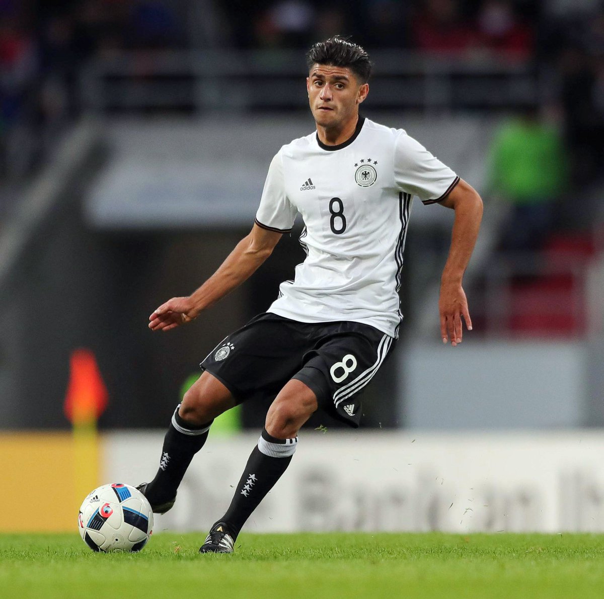 Pero que tan importante es representar a Afganistán en estos tratos?Al igual que en el fútbol masculino muchos jugadores que huyen de la guerra deciden representar al país que los acoge.Y esto no es ajeno a la seleccion afagana.