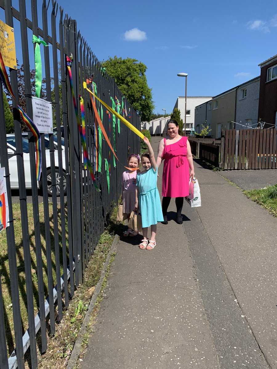 KnightsridgePr1's tweet photo. It was lovely to see children dropping off their Sports Day score sheets & hanging ribbons on our fence @KnightsridgePr1 today. Thank you for all you are do everyday - you are all magnificent! π #ClapforKids #StaySafe #WeAreTogether https://t.co/Hdn47IMoiV