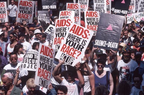 UPDATE: wasn’t prepared for Larry Kramer’s passing to hit me like this; but am here grieving, instead of celebrating, his joining The Ancestors. his passing, in the middle of this  #COVID19 pandemic, is a reminder we’re still fighting the same fights of the AIDS epidemic ①