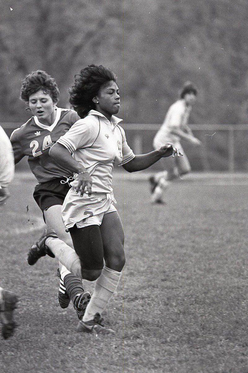 kim crabbe: became the first black woman to be called into the uswnt in 1986