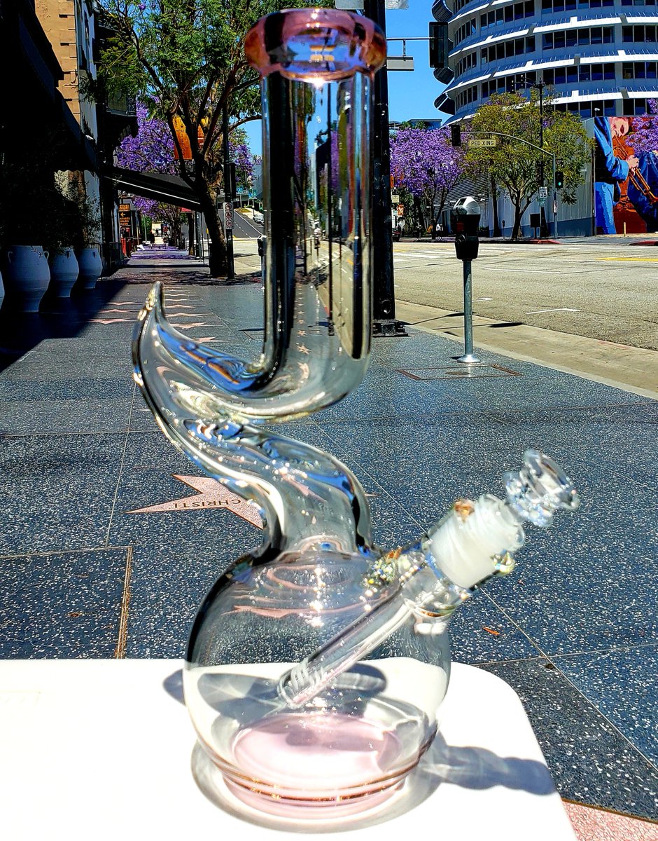 hollywoodglass1's tweet photo. 14" Kinked Tube Glass Bong... Available NOW in our online store! ๐ฆข
https://t.co/VnbDf64iNj
.
.
#ThickGlass #HeavyGlass #BongsForSale #BongWatch #BuyMe #Kinky #Kinked #KinkyNeck #KinkyTube #KinkedTube #KinkedNeckBong #BlownGlassBongs #CoolBongs #GirlsWhoSmoke #GirlsAndBongs https://t.co/kpMmqtYdVh