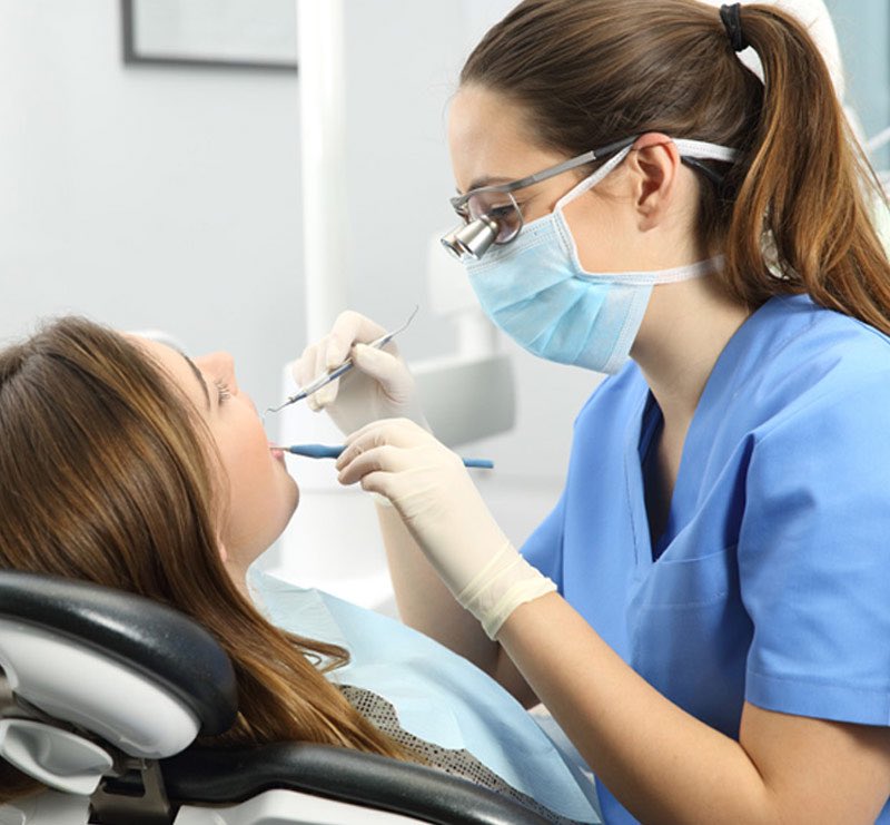 RichardCityNews's tweet photo. #BREAKING - The province is allowing dentists chiropractors, massage therapists, optometrists to open so long as their regulatory colleges allow. The royal college of dental surgeons has not yet allowed dentists to open, may take a few days or longer to get guidlines in place. https://t.co/U9zszMdJNy