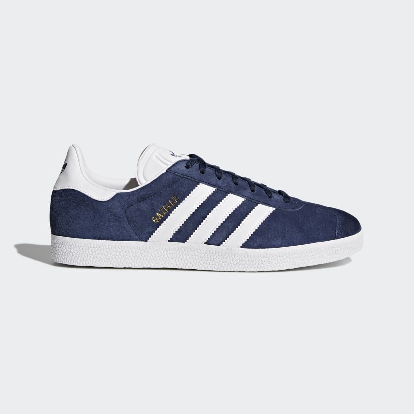 theawayfans's tweet image. We’re giving away a pair of brand new Adidas Gazelles (in the colour of the winners choice).

Simply RT this tweet and follow us for a chance to win. Winner will be announced on Sunday at 9pm. Good luck. 🔥