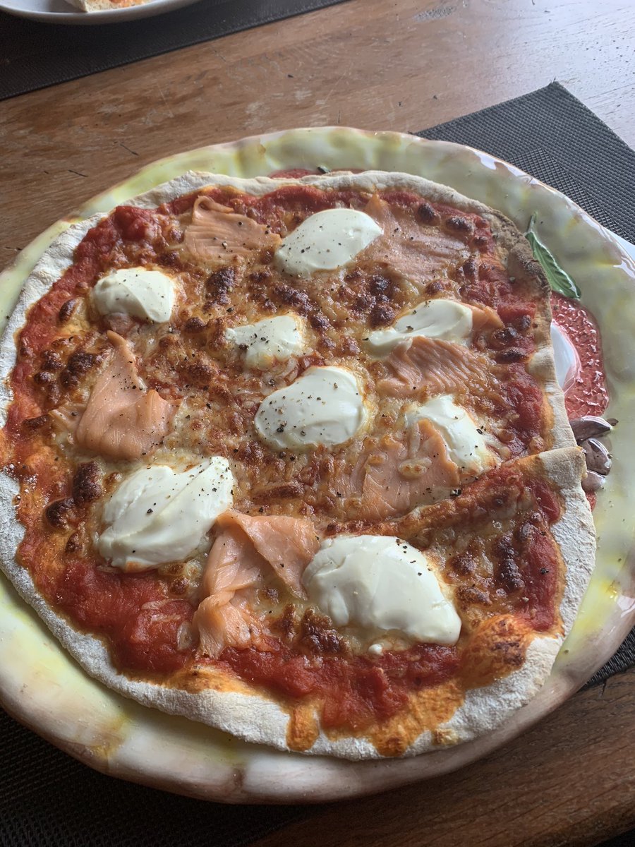 StephCameron5's tweet photo. Today has been mostly about amazing home cooked food... oh and a very beautiful walk to earn some calories #beerbatter #beaconhill #lockdownlife  #homemadepizza https://t.co/1O5fWtvWmy