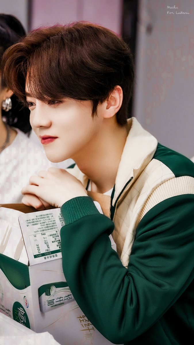 Mochi 'ㅅ' (@b19900420) on Twitter photo 